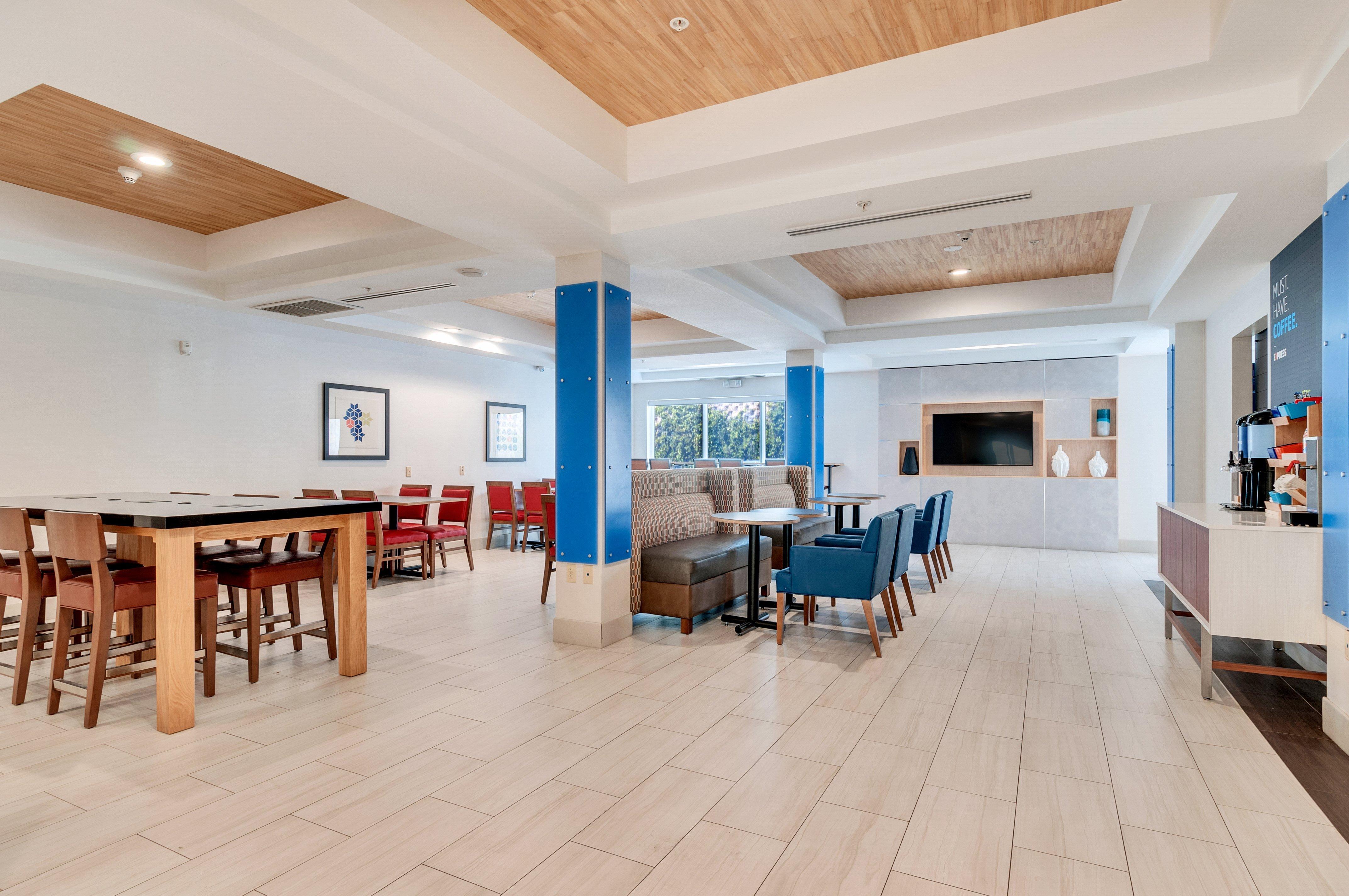 Holiday Inn Express Hotel & Suites Lake Elsinore By Ihg Екстер'єр фото