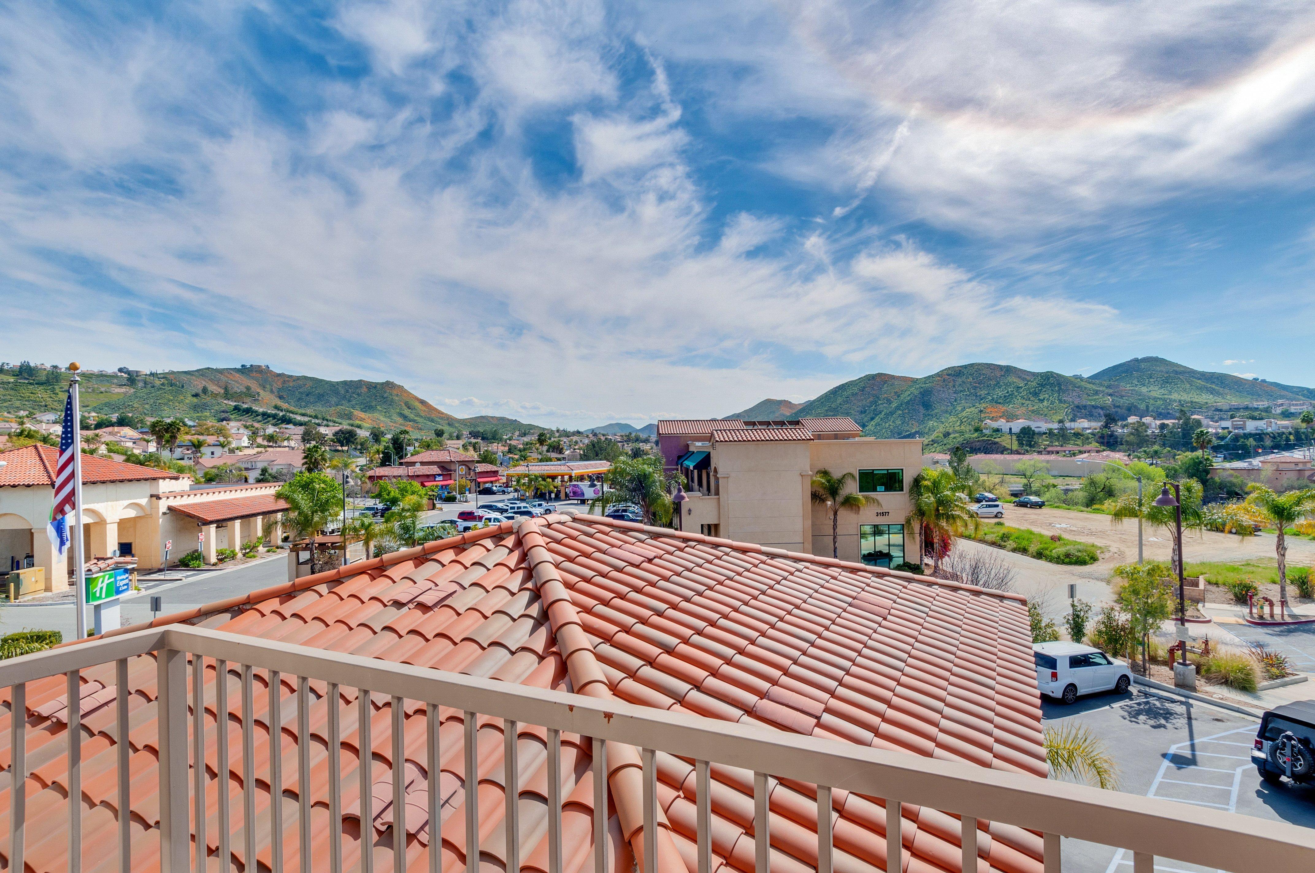 Holiday Inn Express Hotel & Suites Lake Elsinore By Ihg Екстер'єр фото