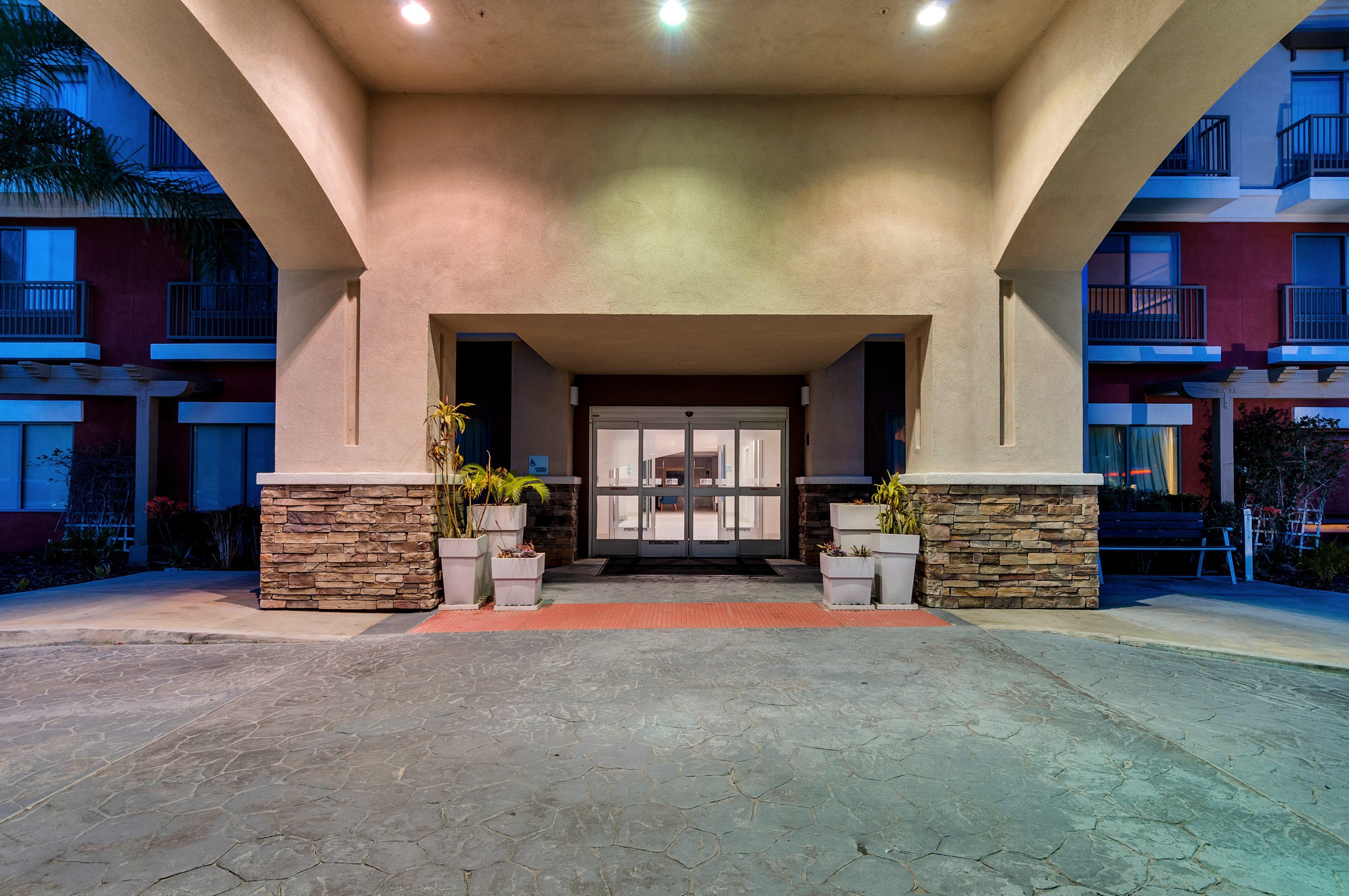 Holiday Inn Express Hotel & Suites Lake Elsinore By Ihg Екстер'єр фото