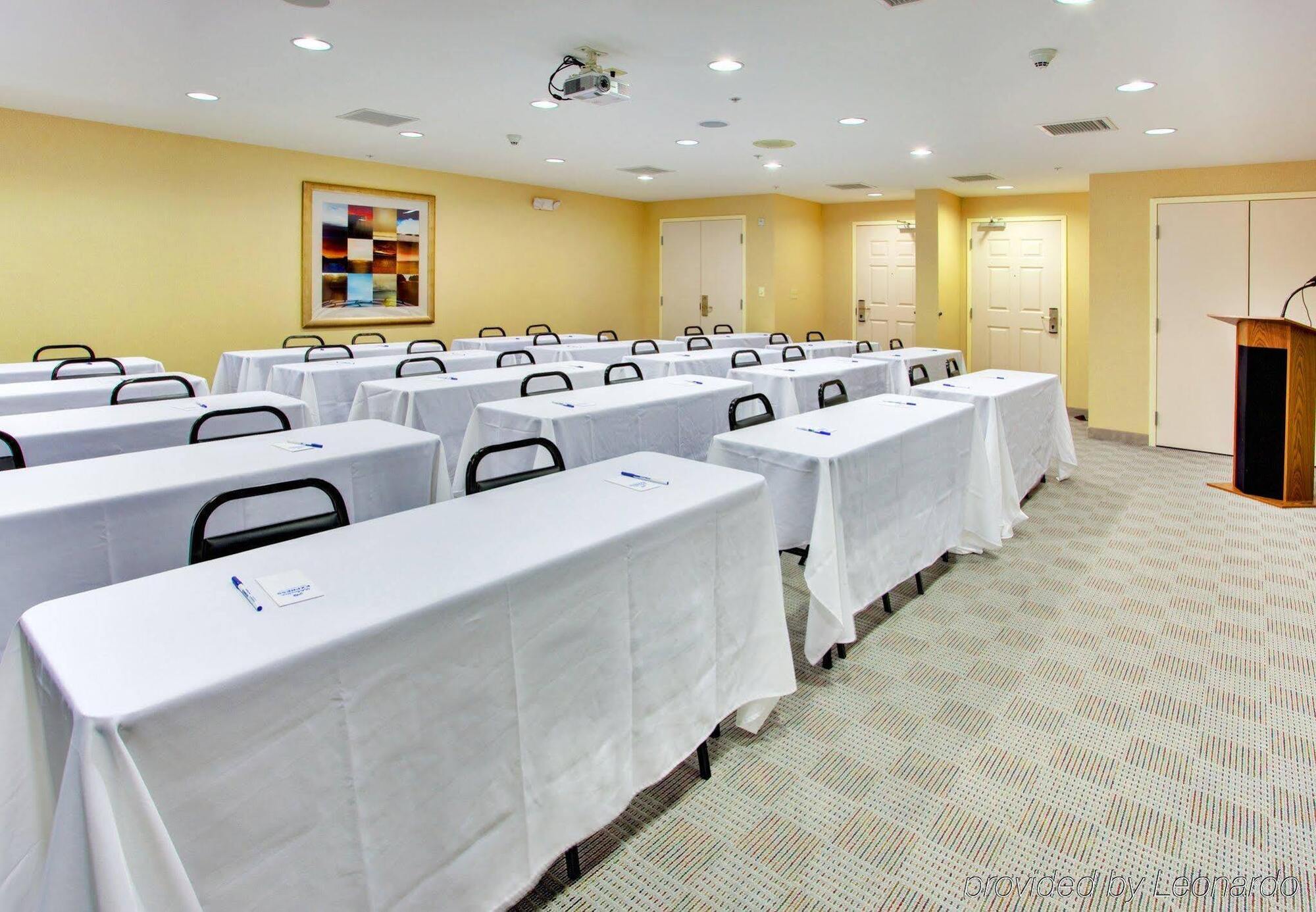 Holiday Inn Express Hotel & Suites Lake Elsinore By Ihg Екстер'єр фото