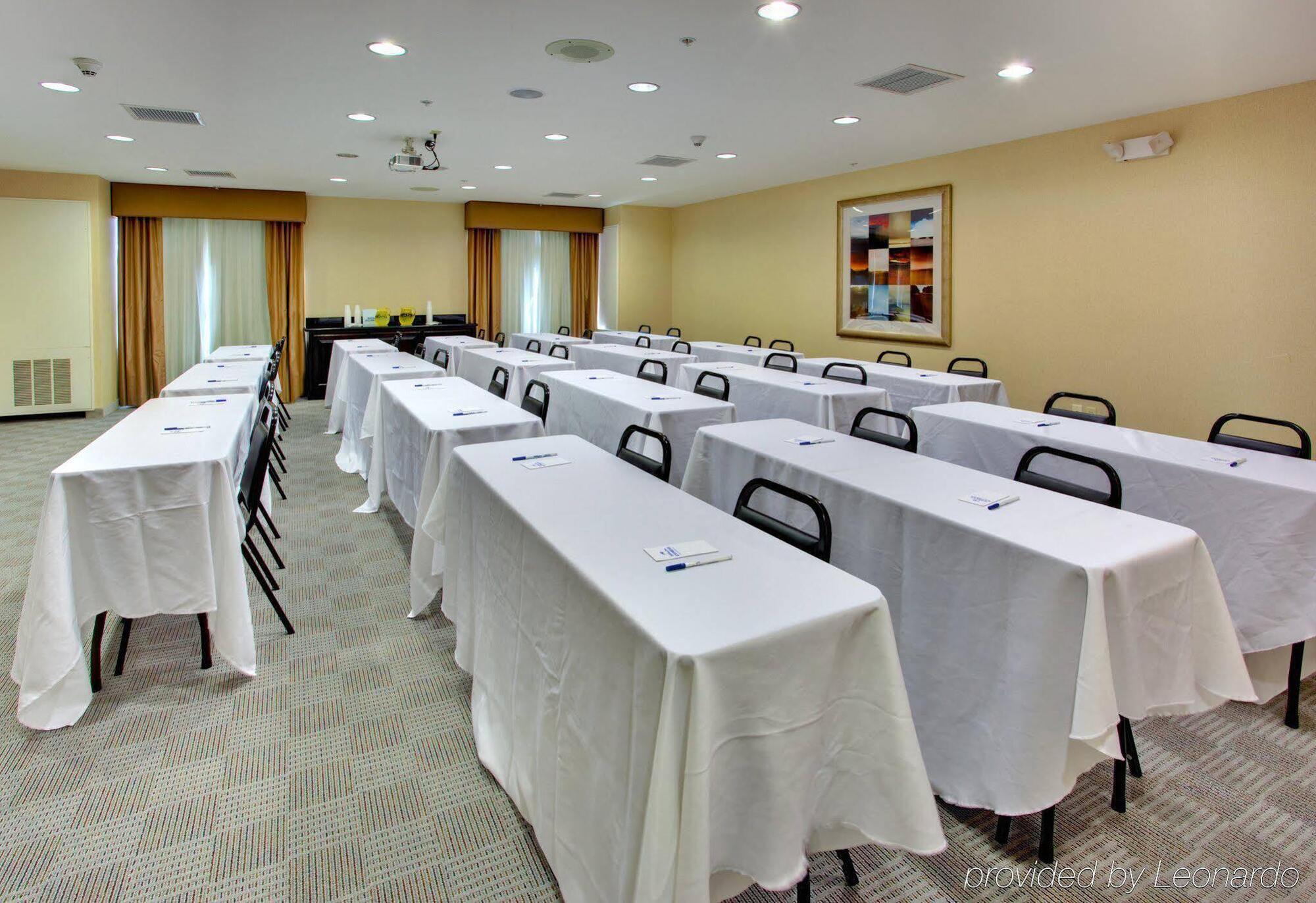 Holiday Inn Express Hotel & Suites Lake Elsinore By Ihg Екстер'єр фото
